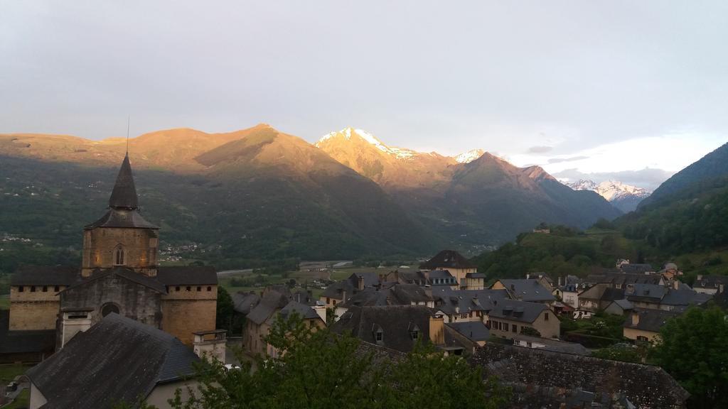 Les Rochers Saint-Savin  Exteriör bild
