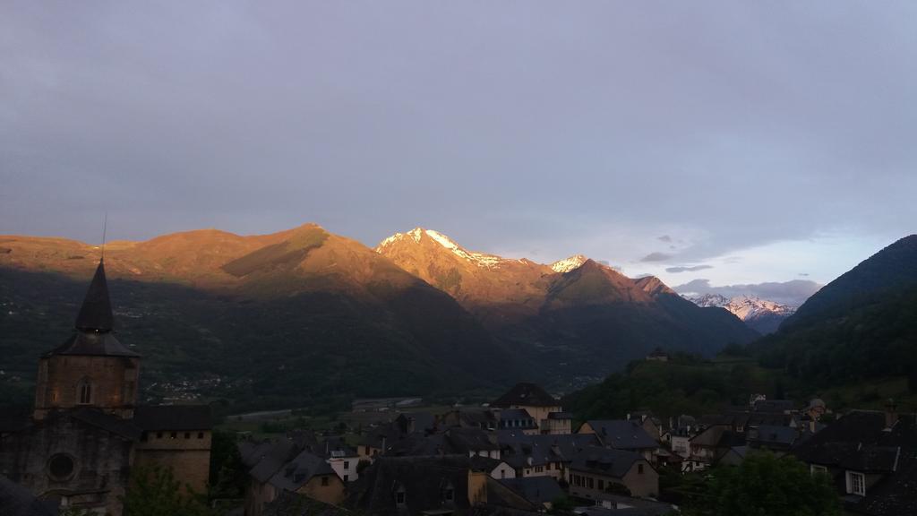 Les Rochers Saint-Savin  Exteriör bild