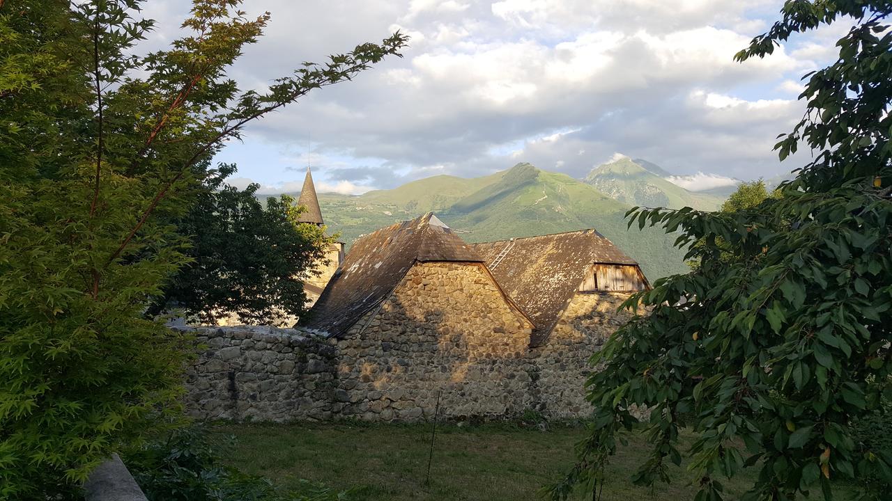 Les Rochers Saint-Savin  Exteriör bild